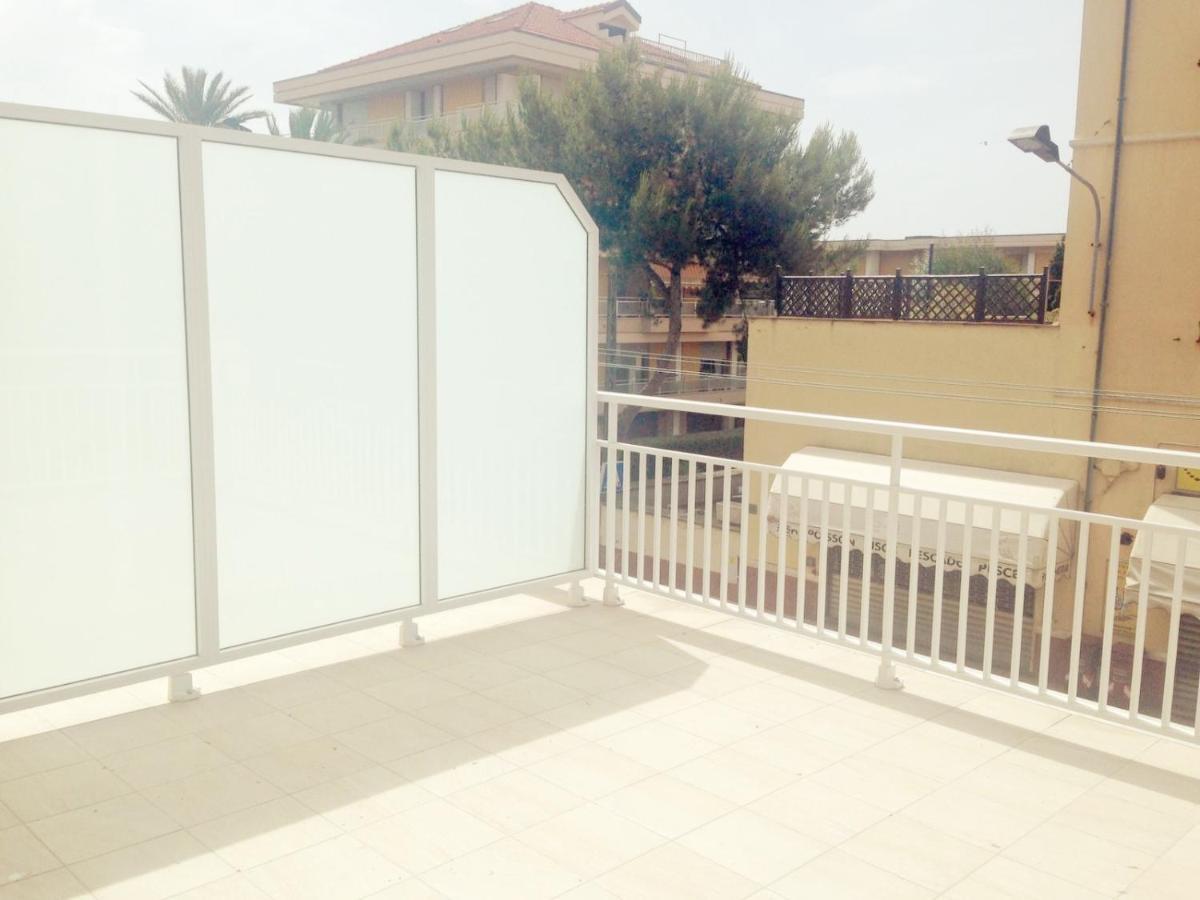Casa Vacanza! A 50M Dal Mare! Bordighera Exterior foto